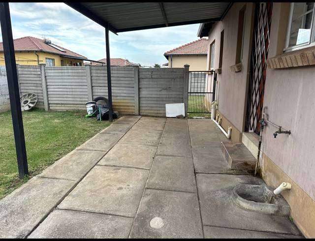 3 BEDROOM HOUSE FOR SALE IN WATERVAL EAST